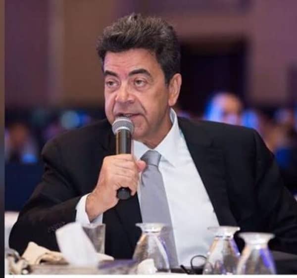 نقيب الأطباء البيطرين