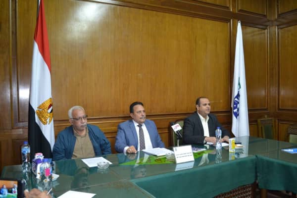 عمال مصر