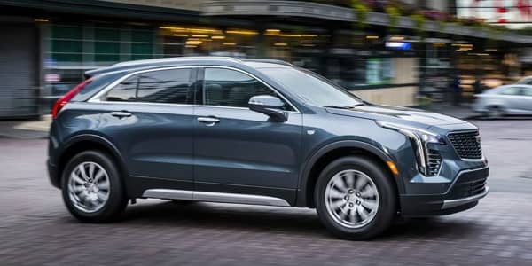 سيارة SUV موديل 2022