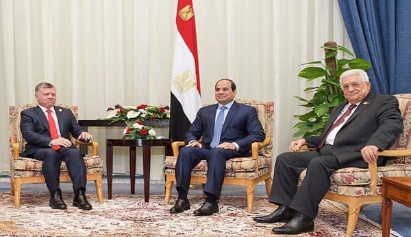 القمة الثلاثية
