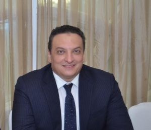 خبير اقتصادي : ارتفاع سعر الفائدة بالبنوك وخروج البضائع من الموانئ ينعش سوق التأمين بحذر
