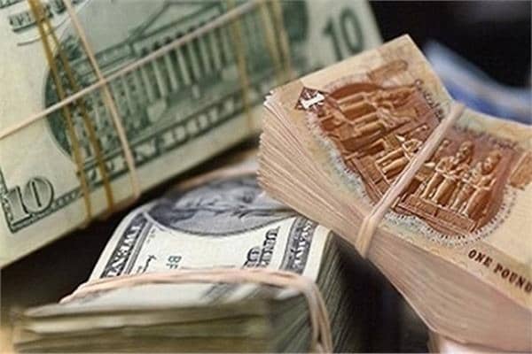 تحويلات المصريين بالخارج تقفز إلى 3.9 مليار دولار خلال شهر مايو