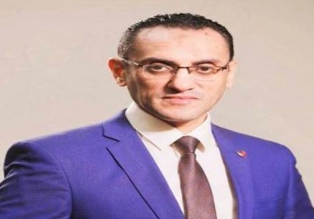 الدكتور أحمد شوقى الخبير المصرفى 
