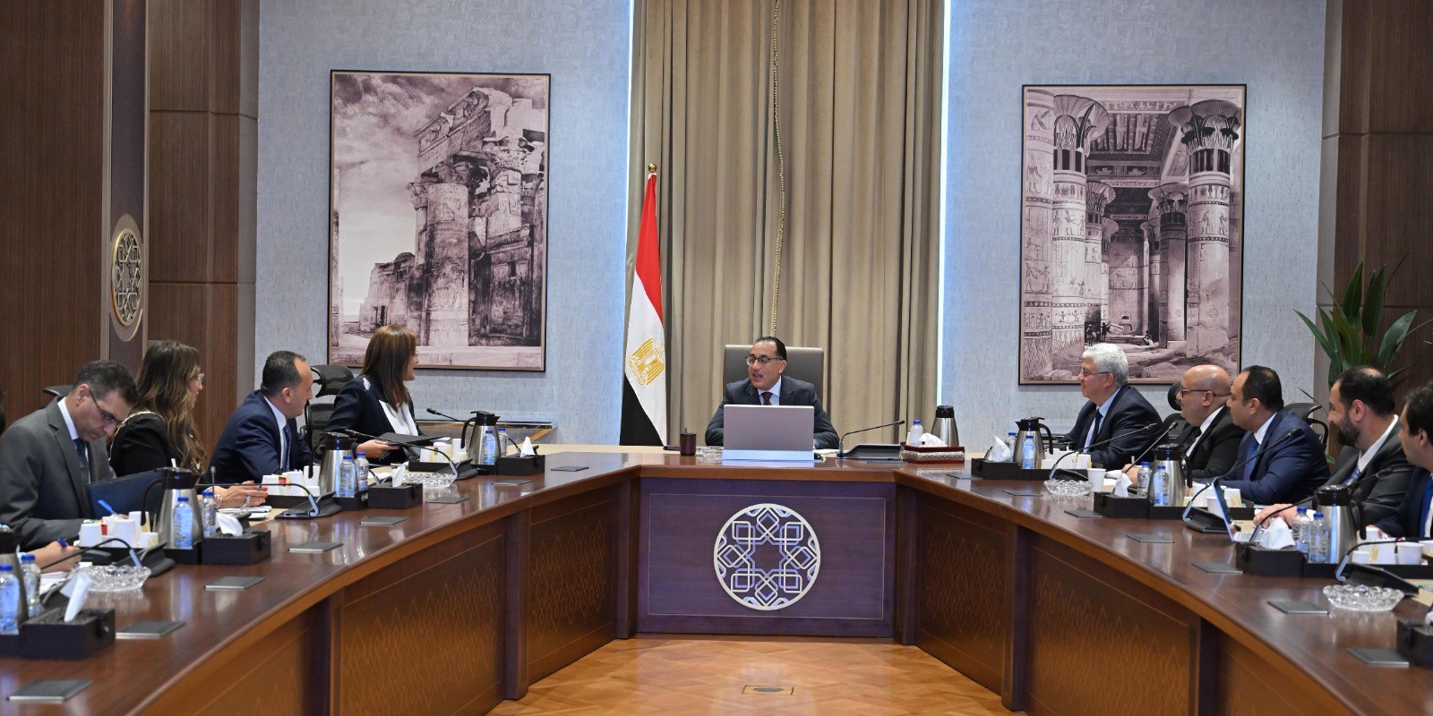 رئيس الوزراء يستعرض آليات الشراكة بين التعليم العالي والقطاع الخاص