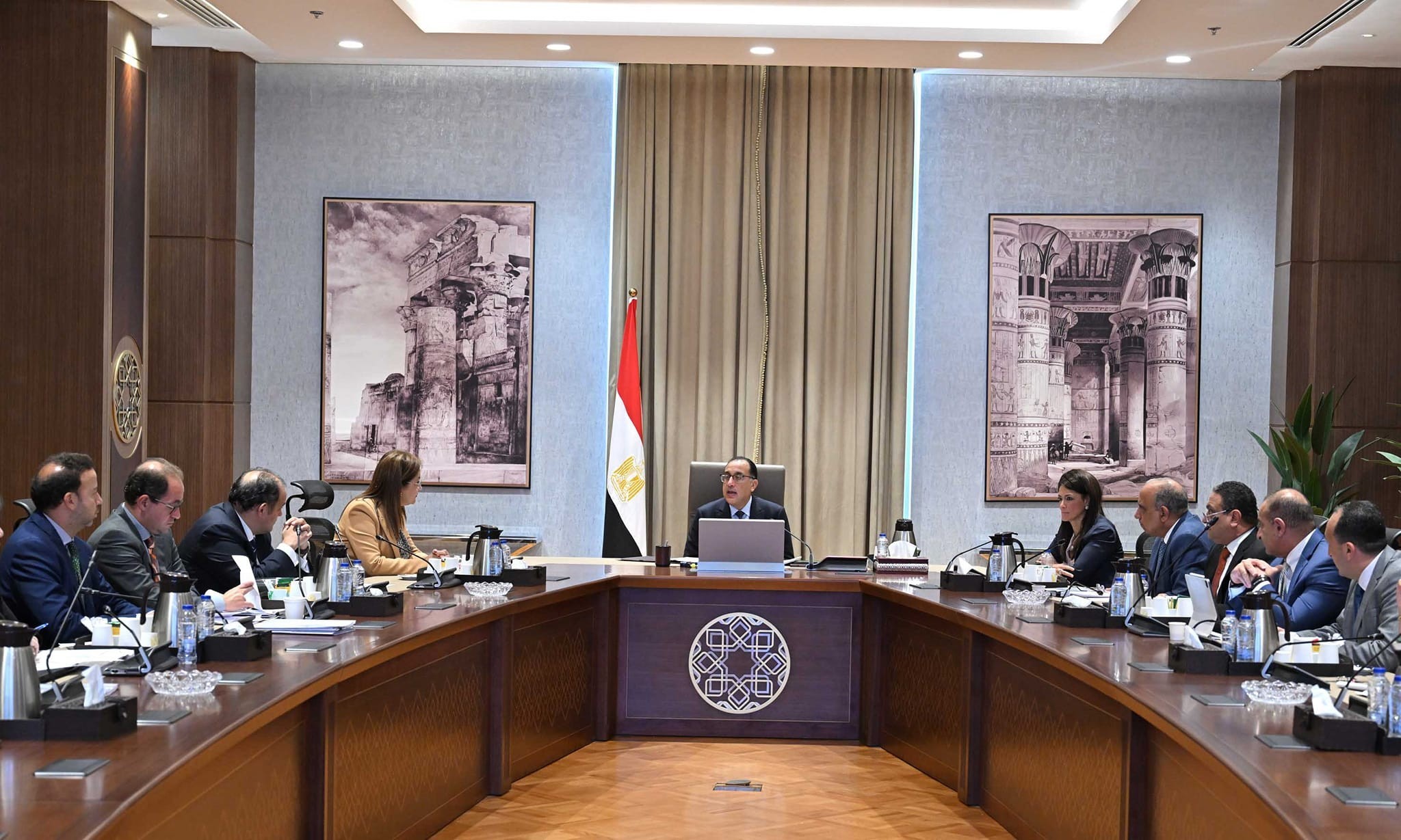 اجتماع رئيس الوزراء