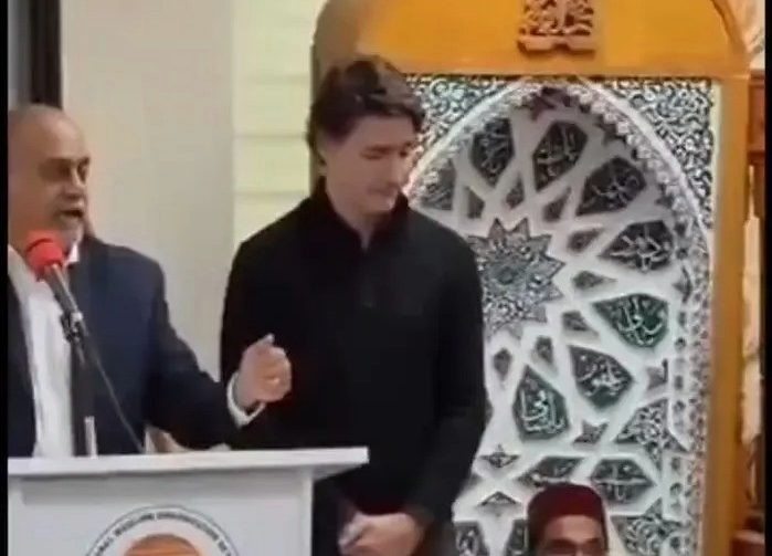 مسلمون يطردون رئيس الوزراء الكندي من مسجد بتورونتو