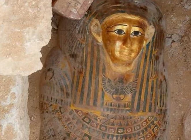 جبانة كبار موظفي وكهنة الدولة الحديثة بمنطقة الغريفة بتونا الجبل بالمنيا