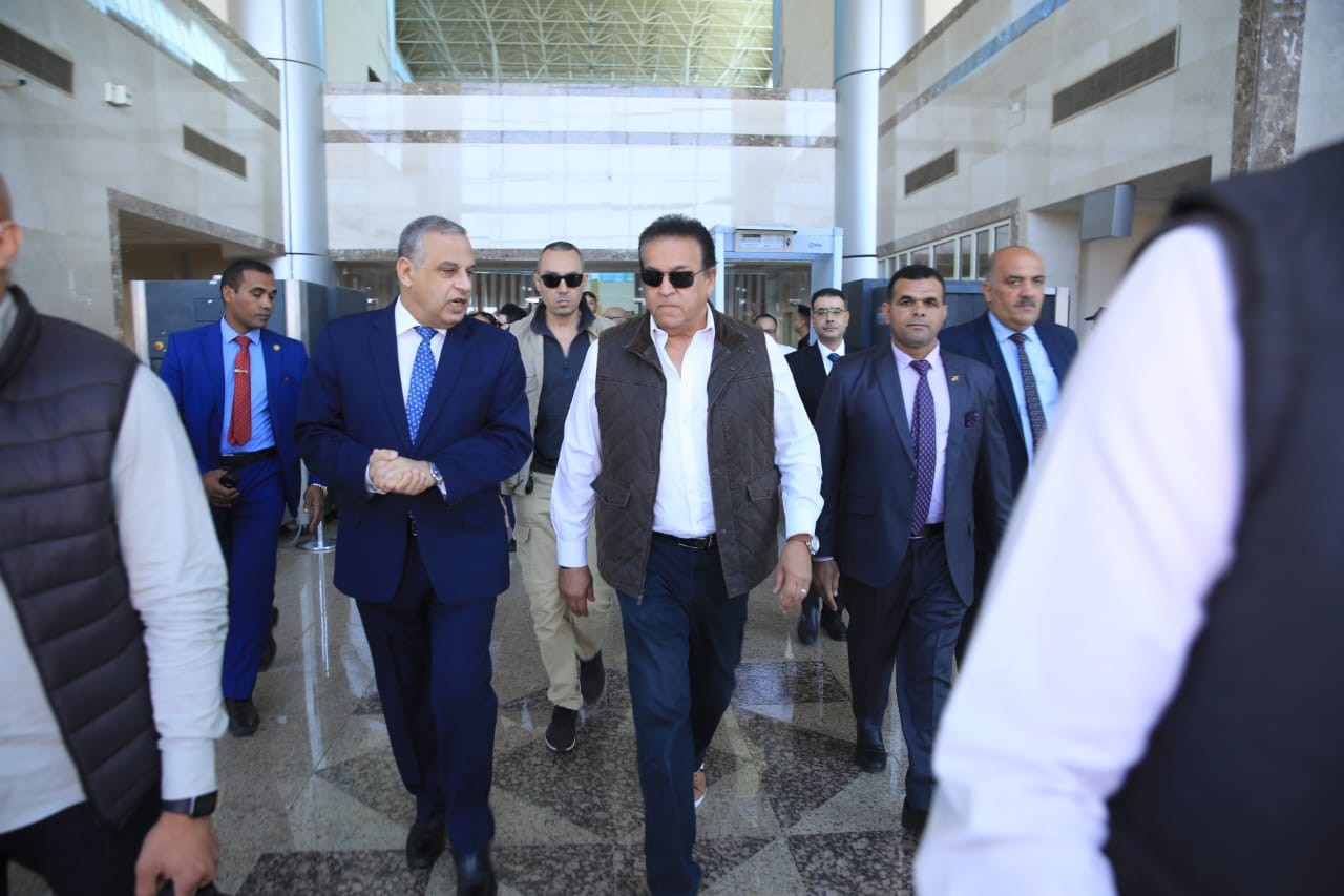 وزير الصحة يصل محافظة سوهاج
