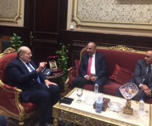 محمود عصمت : الاستراتيجية الجديدة للوزارة تتوافق مع وثيقة سياسة ملكية الدولة