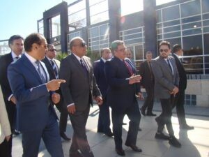 وزير قطاع الأعمال العام يستعرض خطة التطوير  بشركة مصر الجديدة للإسكان والتعمير