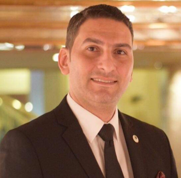 هشام عامر، خبير أسواق المال
