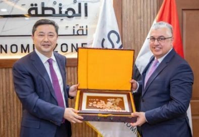 رئيس اقتصادية قناة السويس يبحث مع وفد صيني للتنمية الصناعية تعزيز التعاون