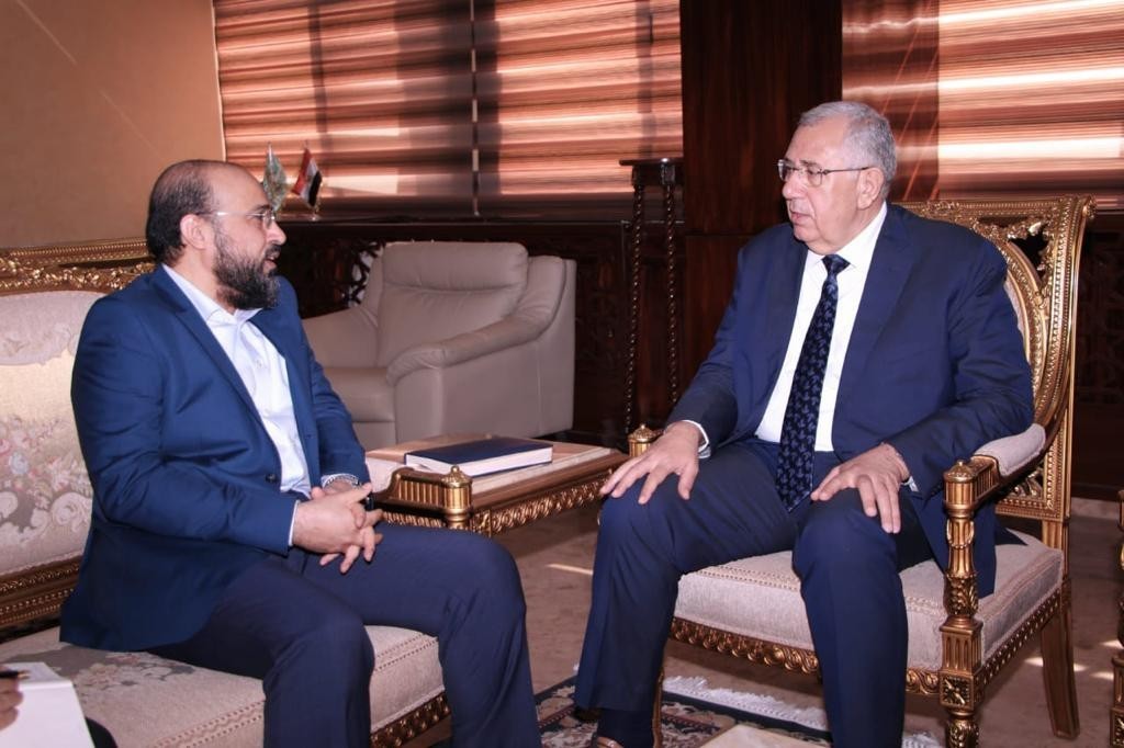 وزير الزراعة مع رئيس المجلس التنفيذي للمنظمة الإسلامية