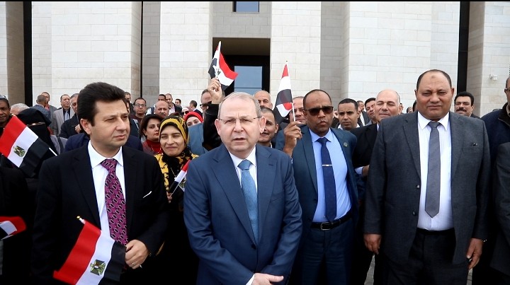 قيادات وزارة الزراعة والعاملين بها يدلون بأصواتهم 