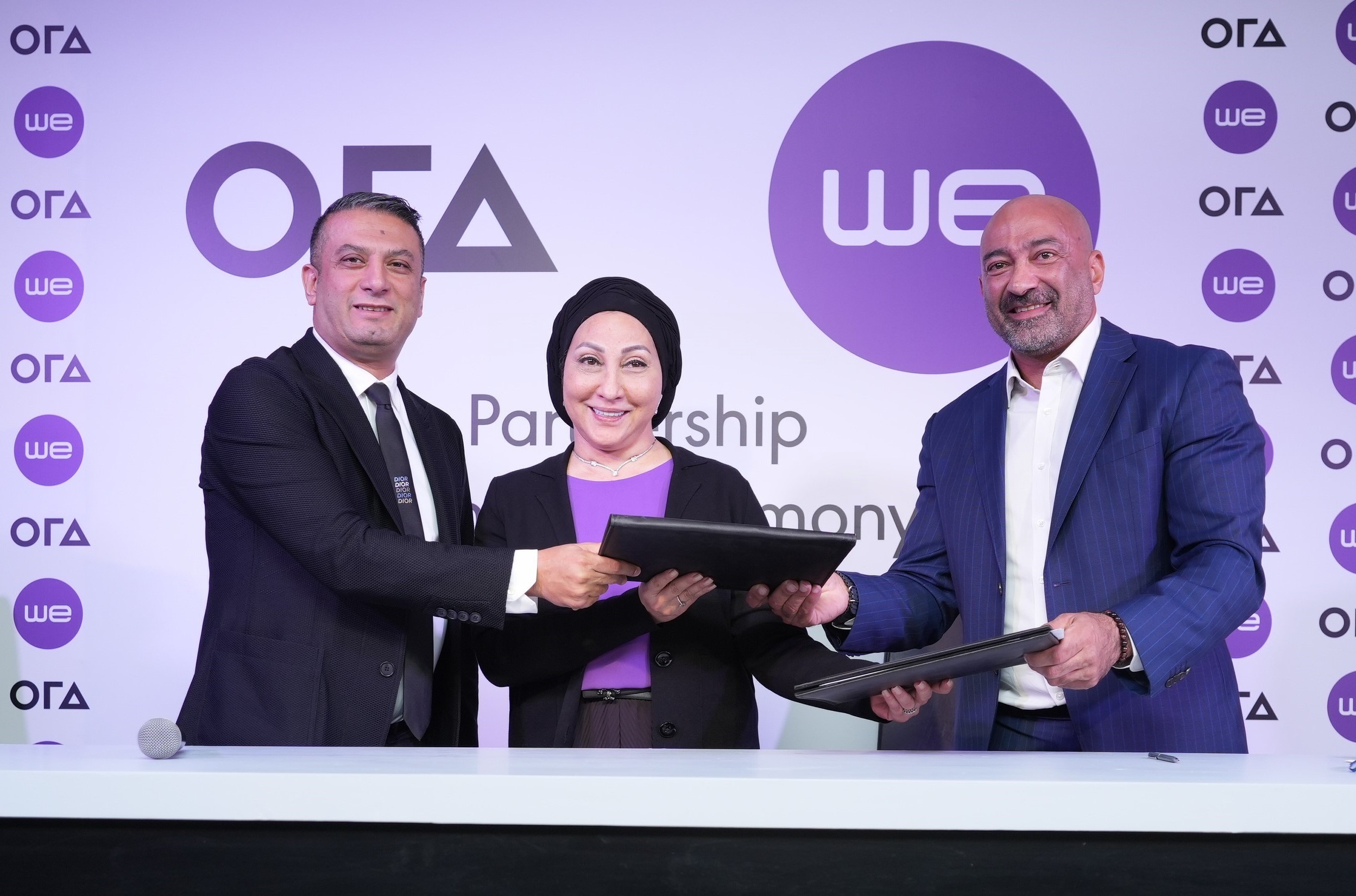 المصرية للاتصالات "وي" توقع بروتوكول تعاون مع شركة أورا ديفلوبرز إيجيبت