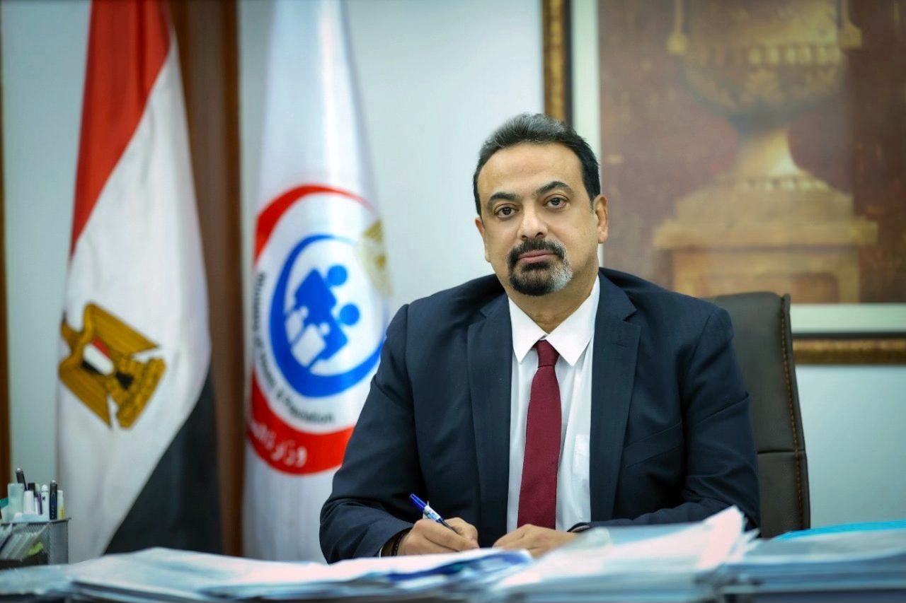 الدكتور حسام عبد الغفار