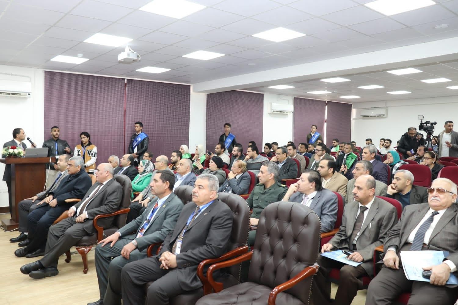 ورشة عمل لمناقشة مستقبل السيارات الكهربائية