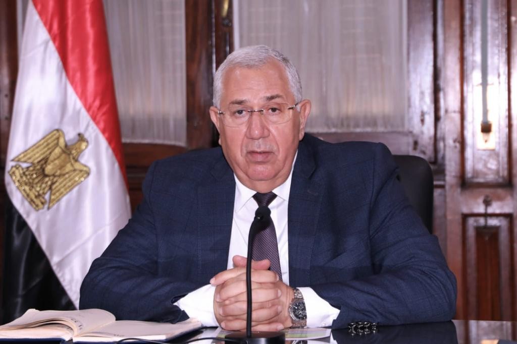 وزير الزراعة يسافر في تنزانيا