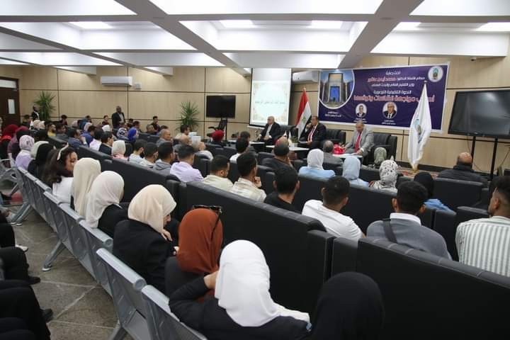وزير التعليم العالى فى الجامعات التكنولوجية