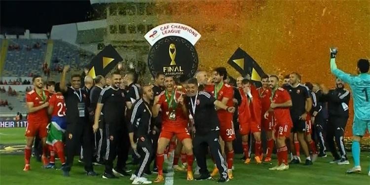 بعد التتويج بدوري ابطال افريقيا..انهالت عروض الاحتراف على نجوم الاهلي الاساسين .. وما رد كولر 