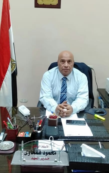 الدكتور محمود قمحاوى مدير معهد أمراض النباتات