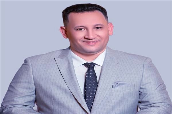 أشرف غراب خبير اقتصادى