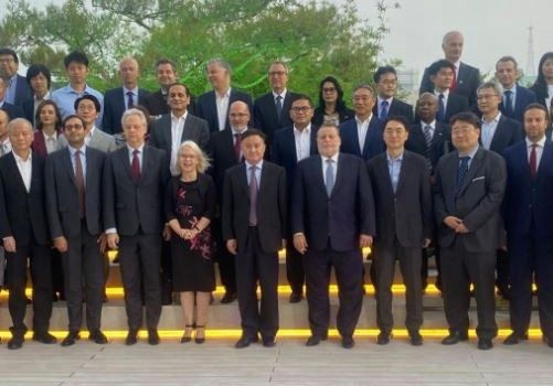 محافظ البنك المركزي المصري يلتقي بنظيره الصيني