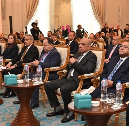 الدكتور محمود عصمت وزير قطاع الأعمال العام