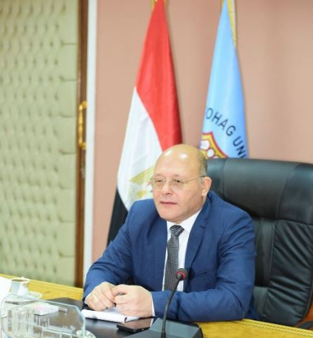 رئيس جامعة سوهاج