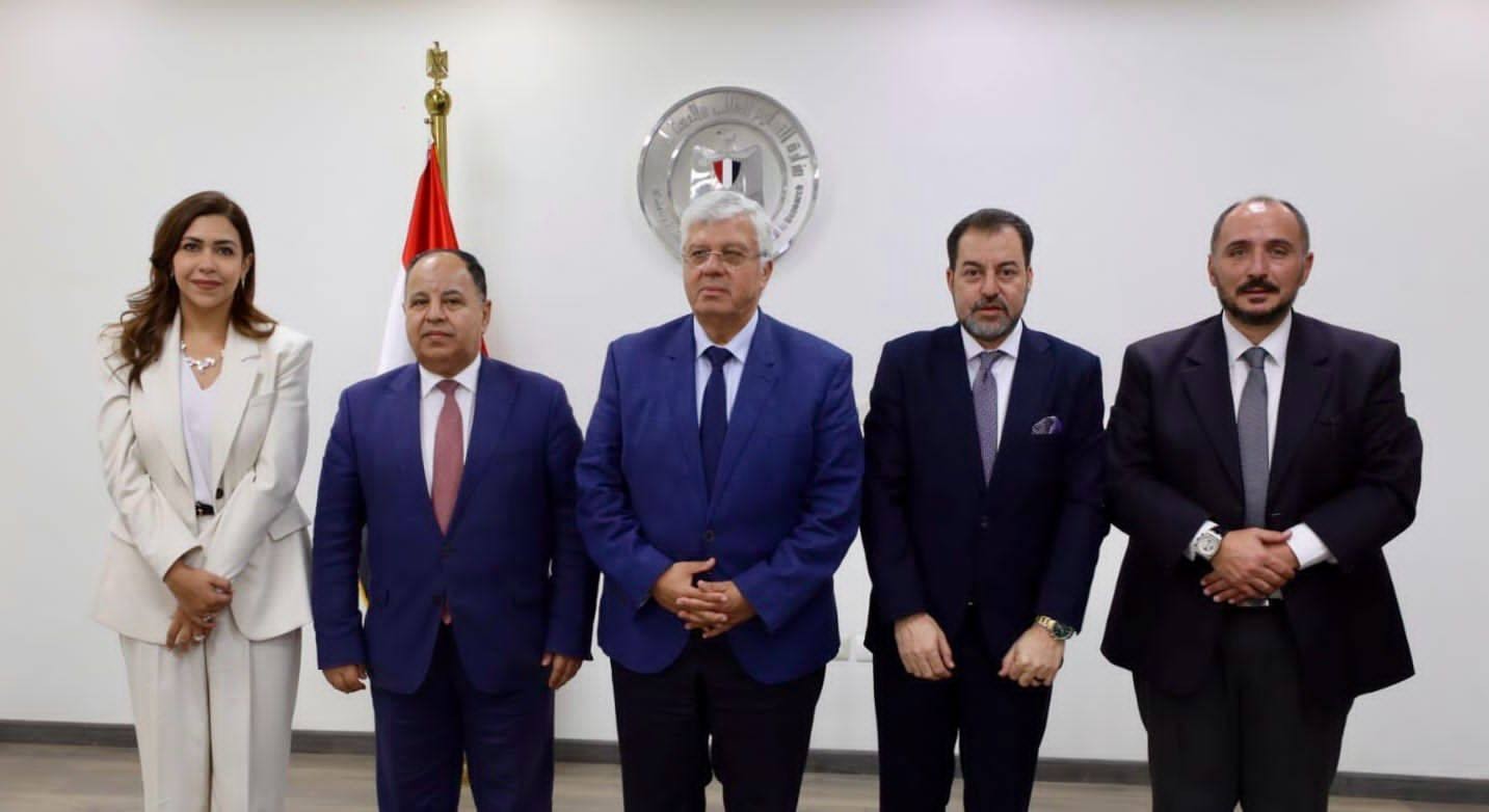 ميثاق تعاون لتعظيم مشاركة المستشفيات الجامعية في التأمين الصحي 