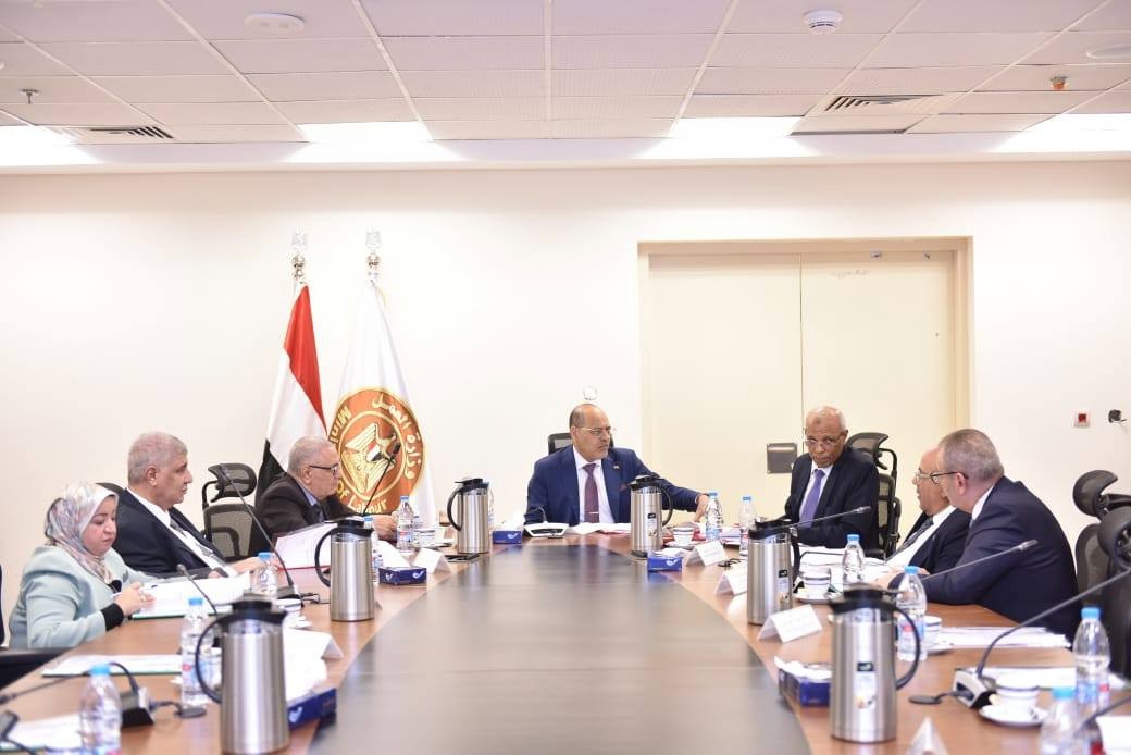وزير العمل يترأس إجتماع مجلس إدارة صندوق تمويل التدريب والتأهيل