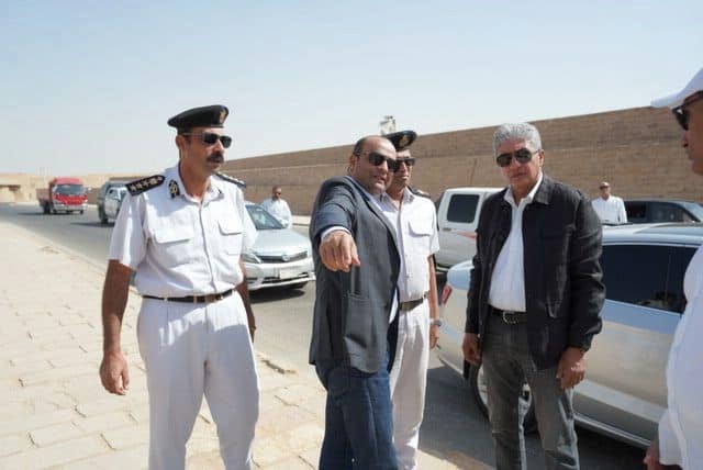 وزير السياحة يتفقد أعمال تطوير منطقة الأهرام