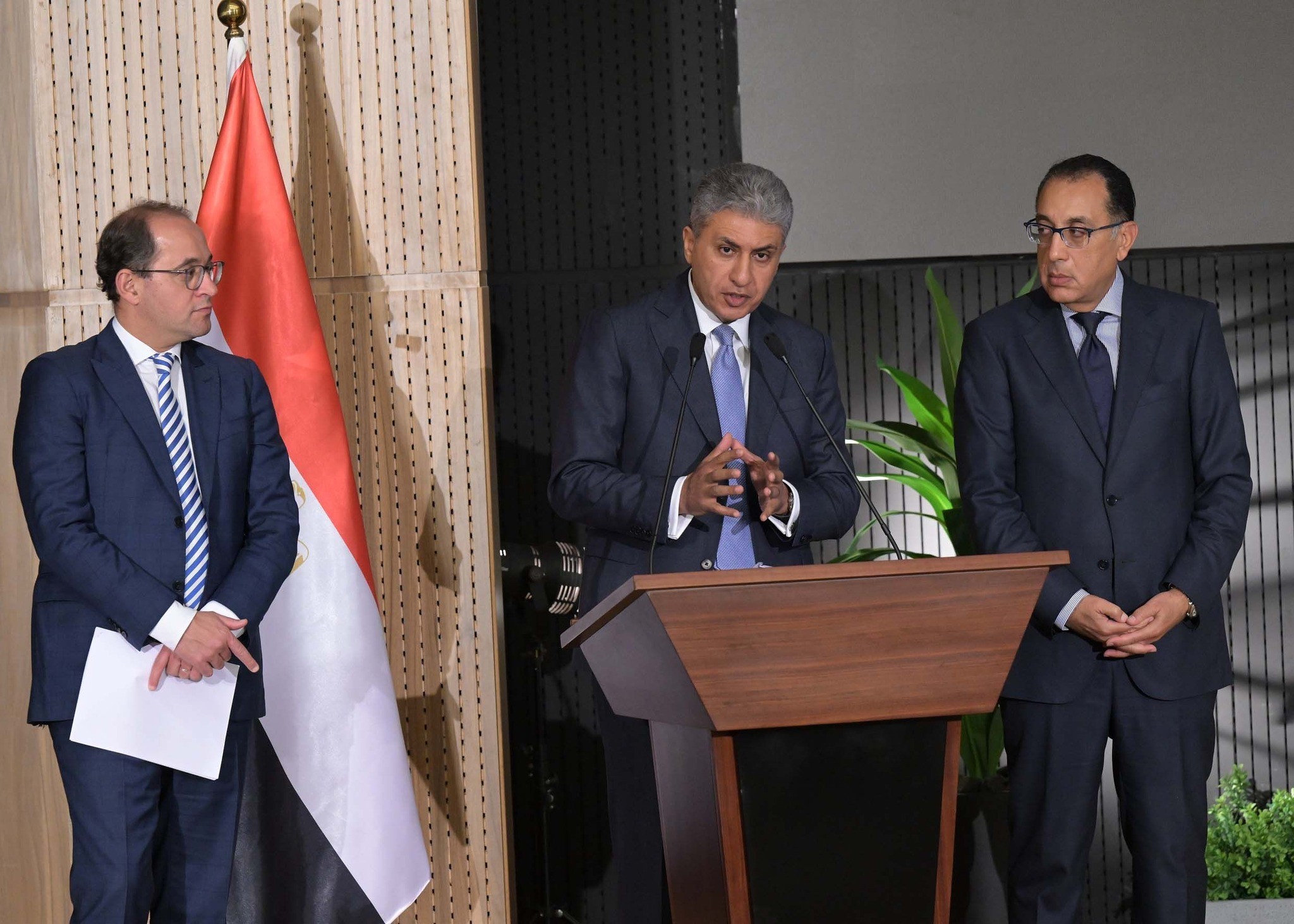 وزير السياحة