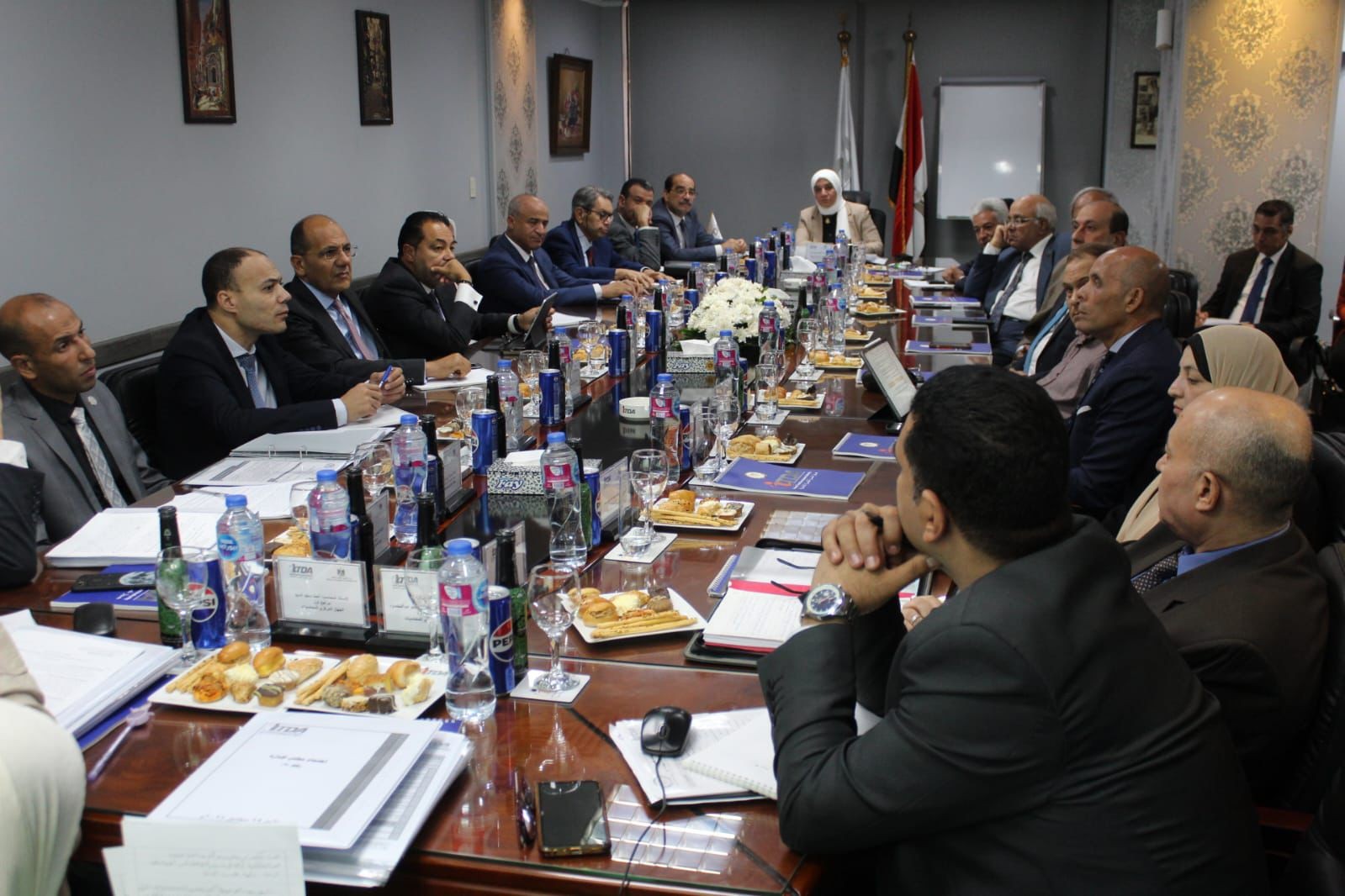 وزير التموين 