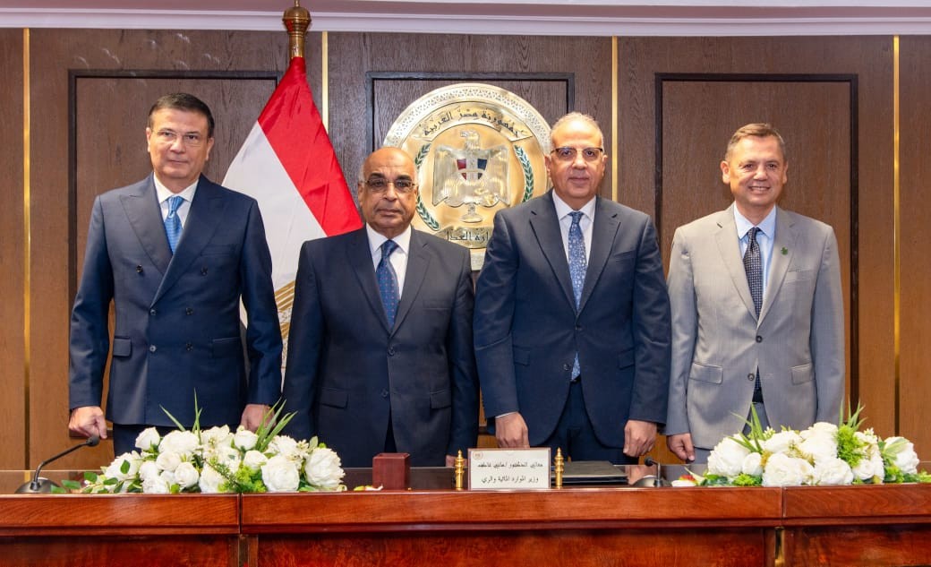 خلال توقيع الاتفاقية 