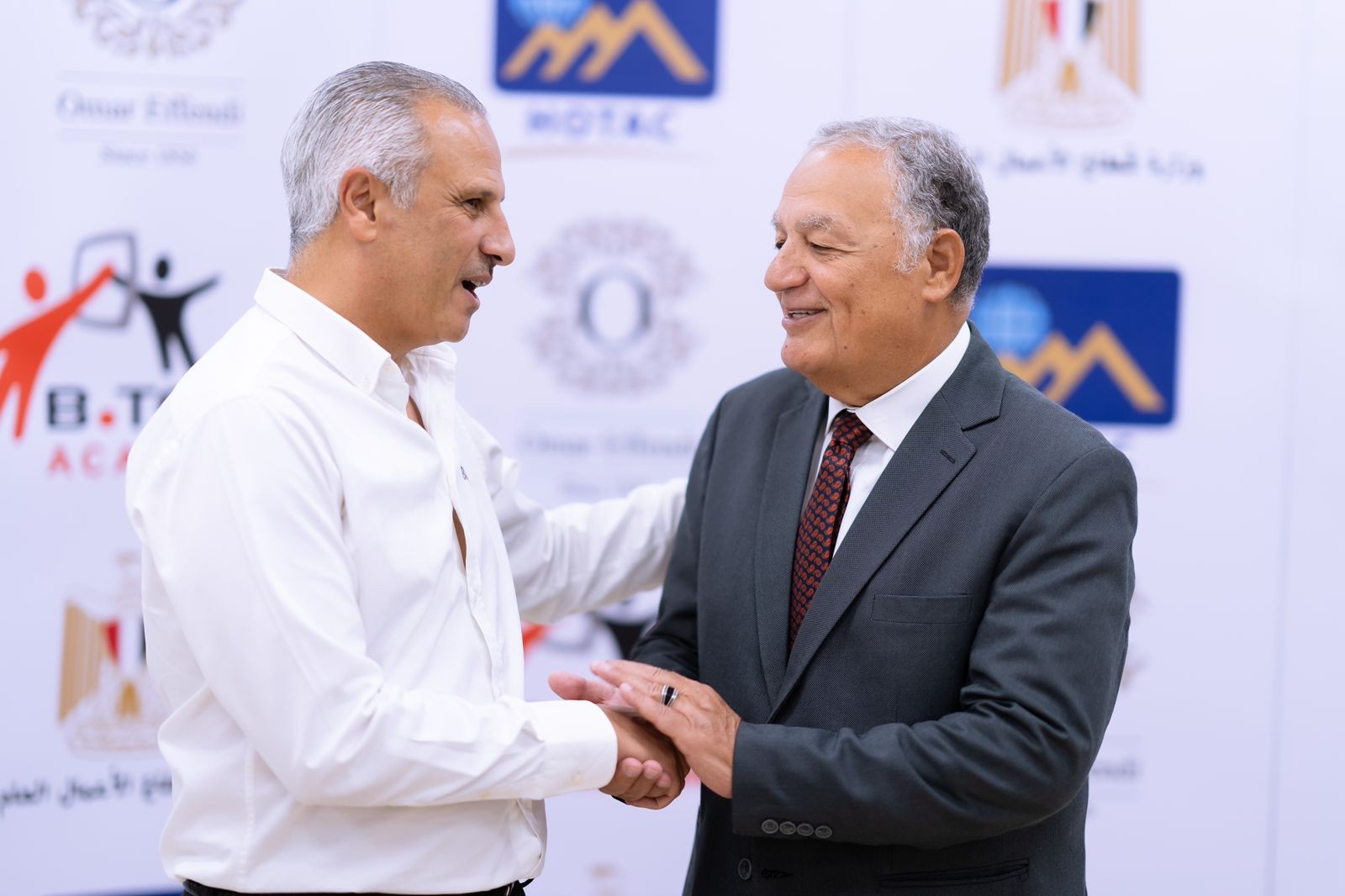"بي تك" تدعم تطوير كوادر "عمر أفندي” بتدريب متكامل