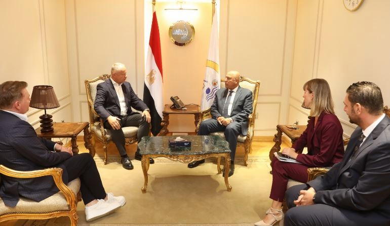 كامل الوزير مع وفد شركة بادما البولندية