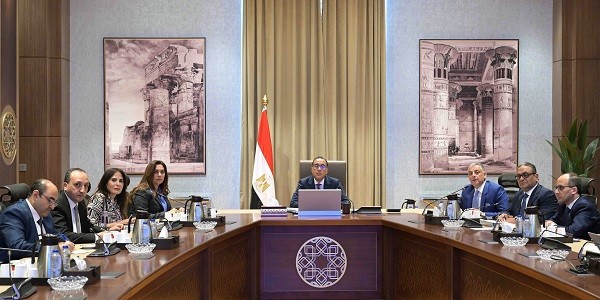 مدبولي يتابع موقف مشروعات الإسماعيلية