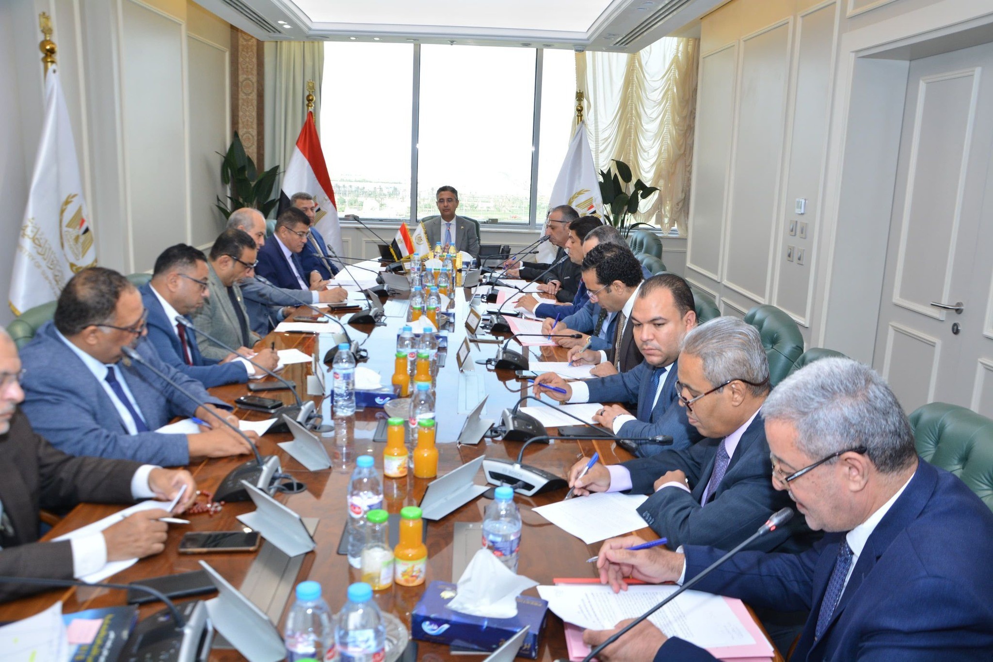 وزير التموين والتجارة الداخلية يترأس اجتماع اللجنة العليا للمطاحن