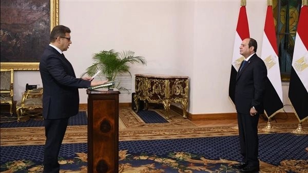 السيسي واللواء حسن رشاد
