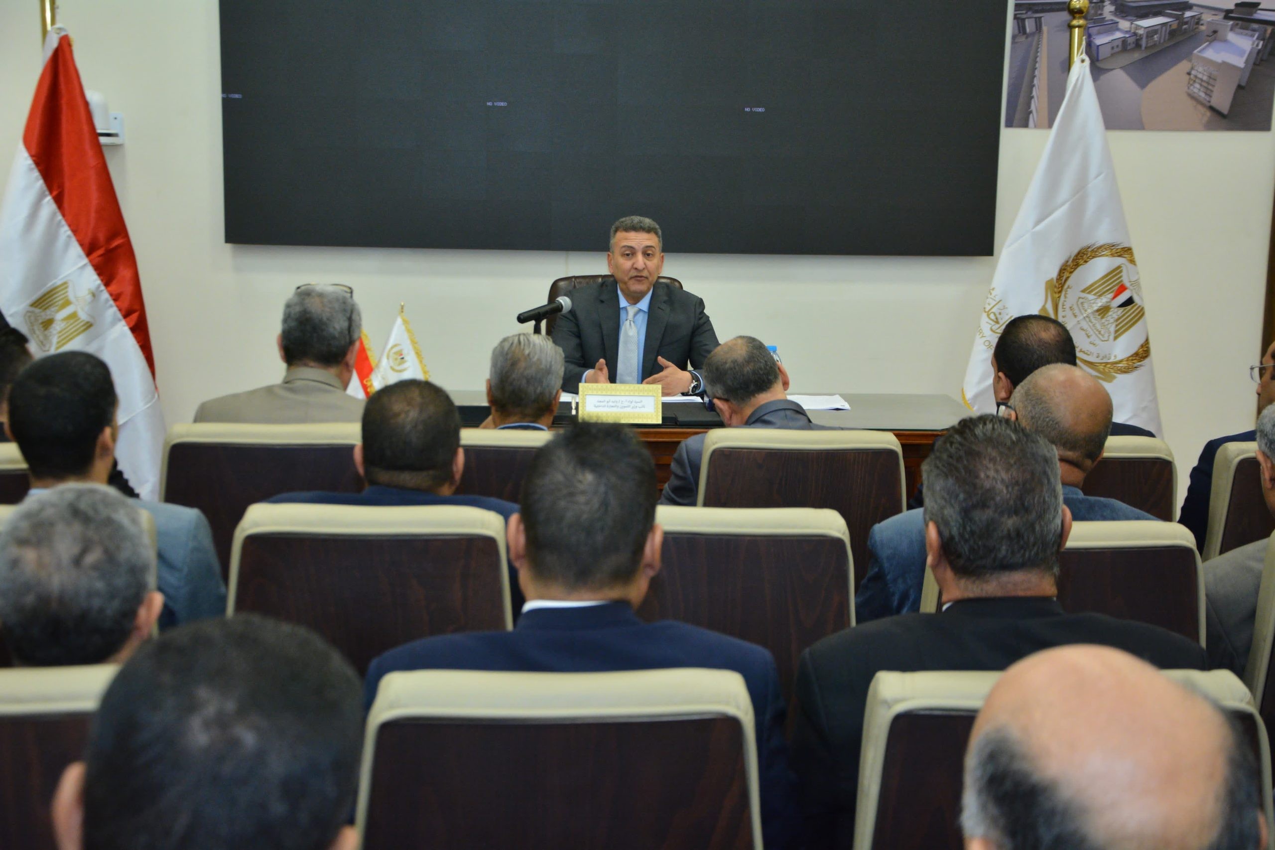 نائب وزير التموين