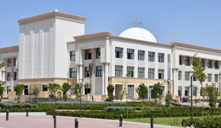 جامعات القناة