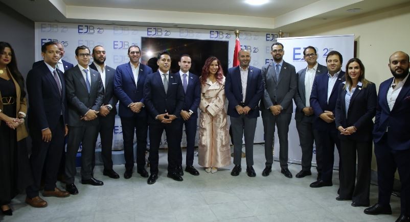 خلال الاجتماع