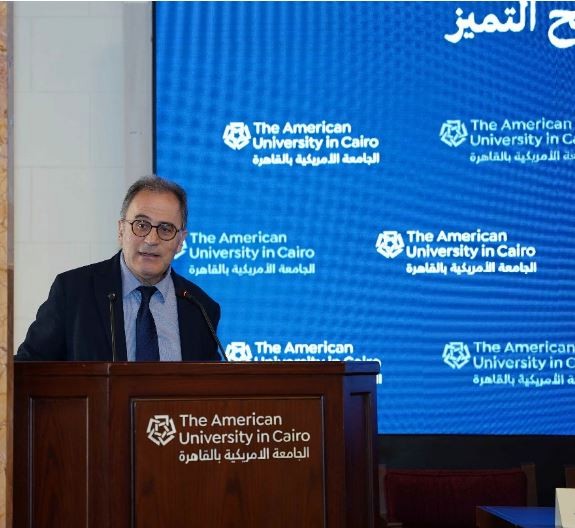 رئيس الجامعة الأمريكية