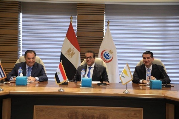 عبدالغفار يعقد اجتماعا مع وزيري صحة قبرص واليونان لتعزيز التعاون