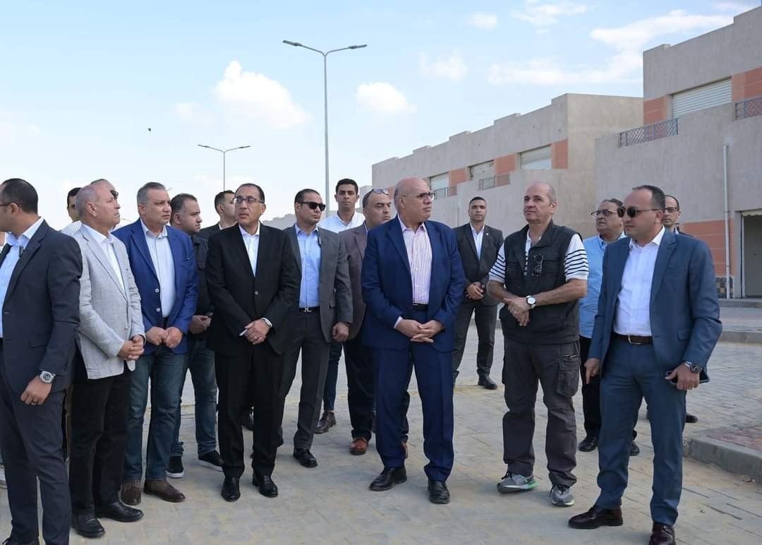 مدبولي يبدأ جولة تفقدية بمشروعات "التنمية الحضرية" 