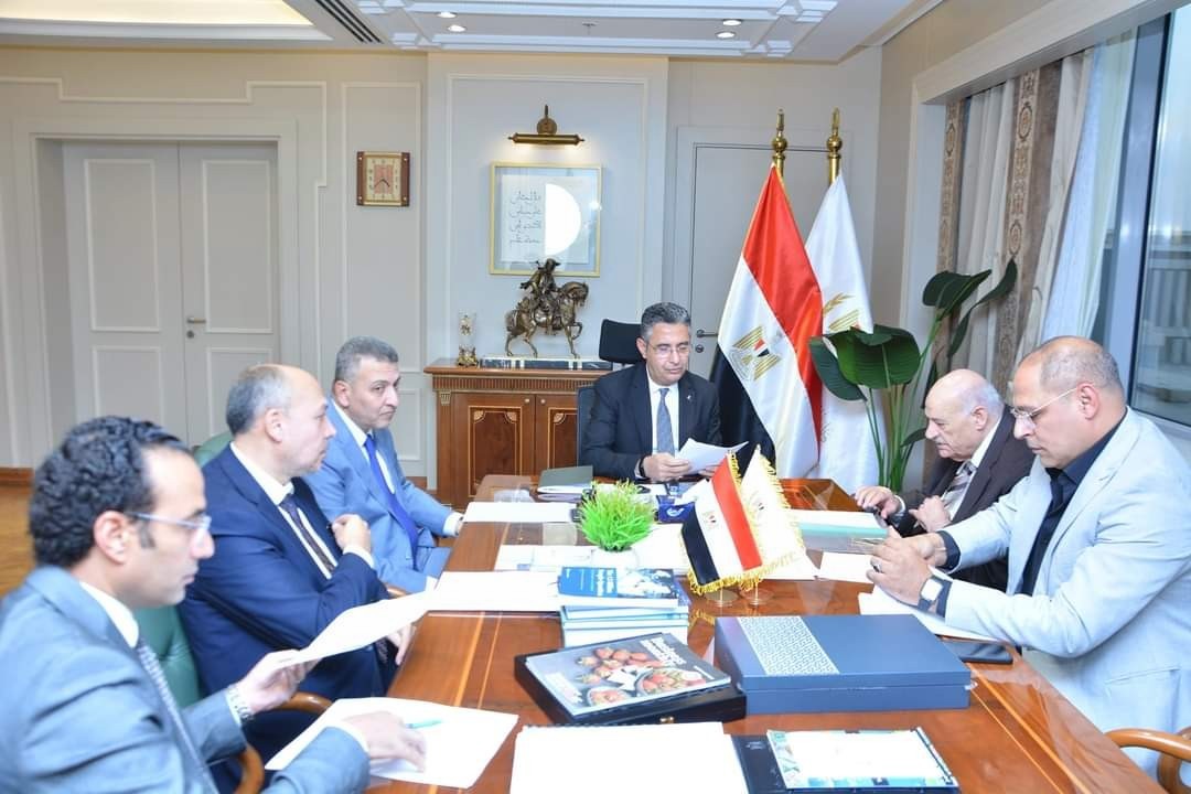 وزير التموين يبحث مطالب ومقترحات أصحاب المخابز