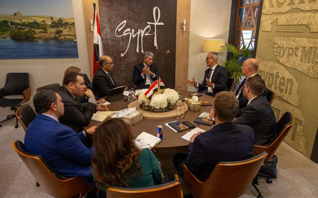 وزير الآثار 