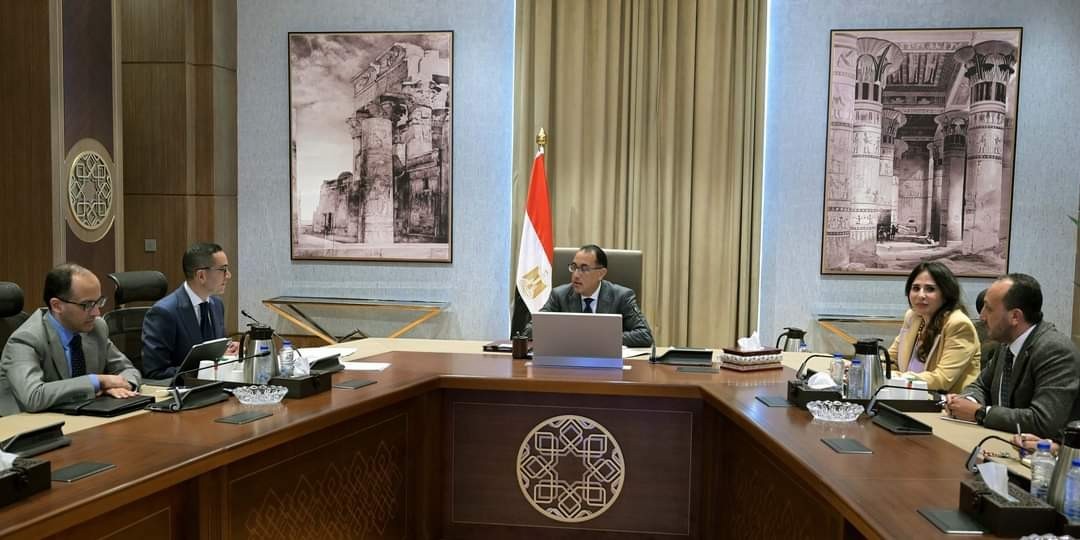 مدبولي يناقش جهود صندوق مصر السيادى لجذب مزيد من الاستثمارات