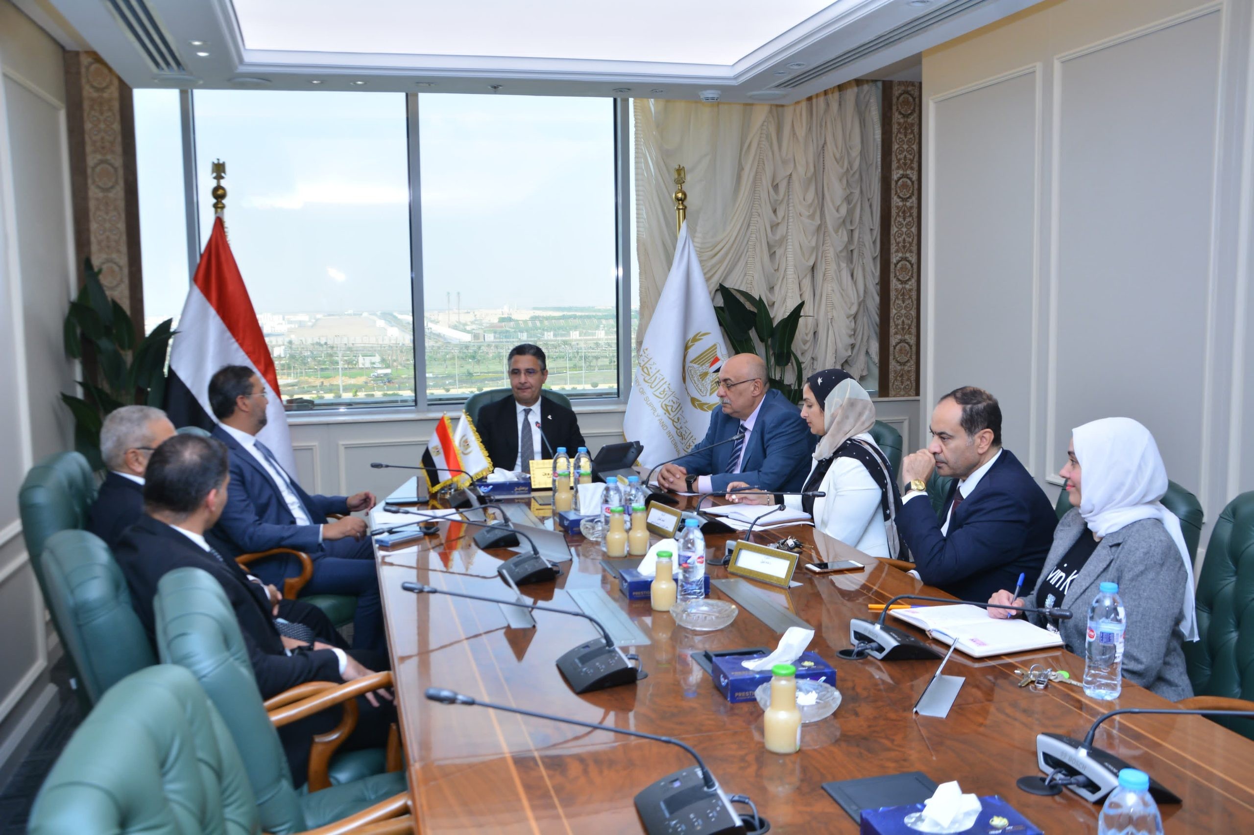 وزير التموين